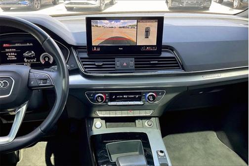 2022 Audi Q5 45 S line Premium Plus