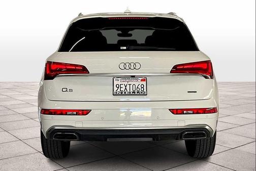 2023 Audi Q5 45 S line Premium Plus