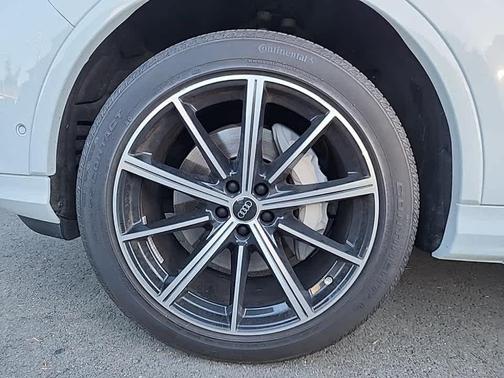 2023 Audi Q7 55 Premium Plus