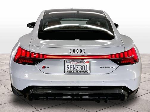 2022 Audi RS e-tron GT quattro