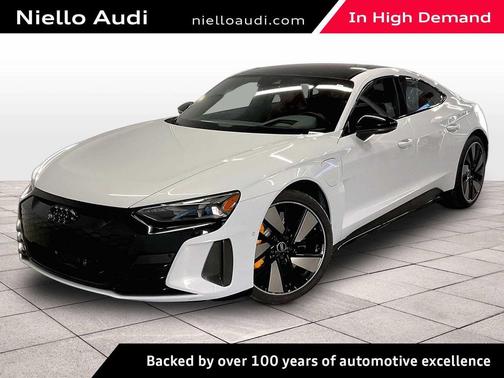 Suzuka Gray Metallic 2022 Audi RS e-tron GT quattro