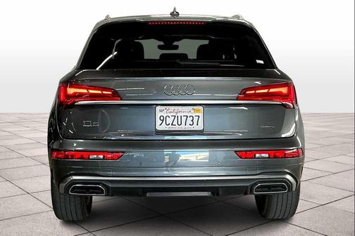 2023 Audi Q5 45 S line Premium