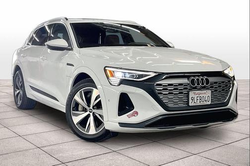 2024 Audi Q8 e-tron Premium Plus