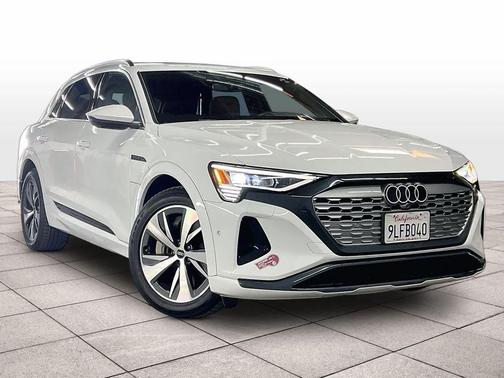 2024 Audi Q8 e-tron Premium Plus