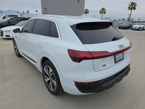 2024 Audi Q8 e-tron Premium