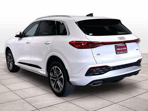 GLACIER WHITE 2026 Audi Q5 Premium TFSI quattro S tronic