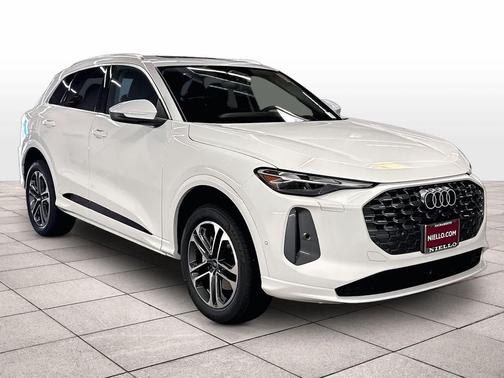 GLACIER WHITE 2026 Audi Q5 Premium TFSI quattro S tronic