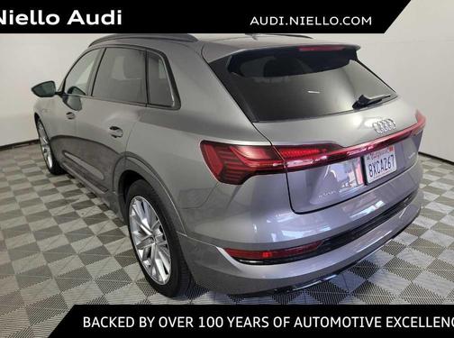 2021 Audi e-tron Prestige