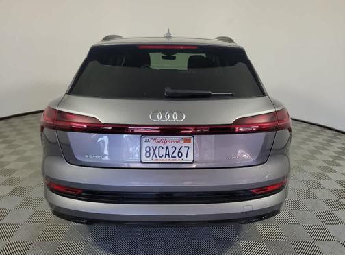 2021 Audi e-tron Prestige