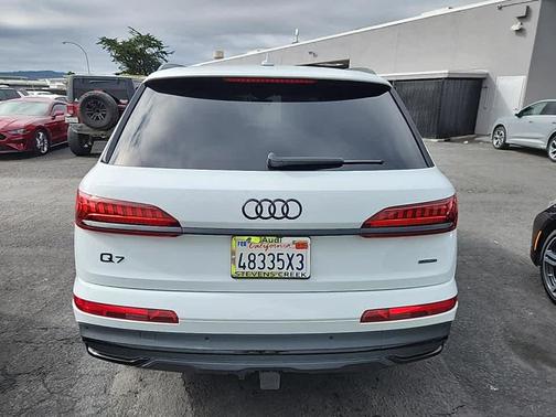 2023 Audi Q7 55 Premium Plus