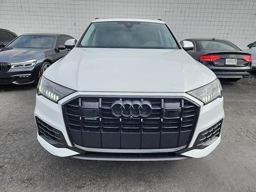 2023 Audi Q7 55 Premium Plus