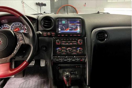 2015 Nissan GT-R Black Edition