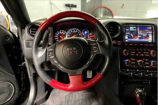 2015 Nissan GT-R Black Edition