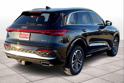 2025 Audi Q5 Premium Plus TFSI quattro S tronic
