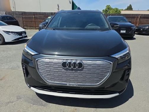 Mythos Black Metallic 2023 Audi Q4 e-tron Premium Plus 40 RWD