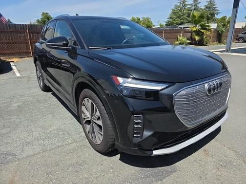 Mythos Black Metallic 2023 Audi Q4 e-tron Premium Plus 40 RWD