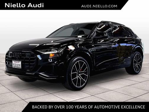 Mythos Black Metallic 2023 Audi Q8 55 Premium Plus