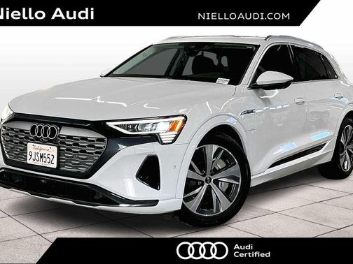 2024 Audi Q8 e-tron Premium Plus