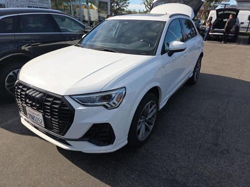 2023 Audi Q3 Premium 45 TFSI S line quattro Tiptronic