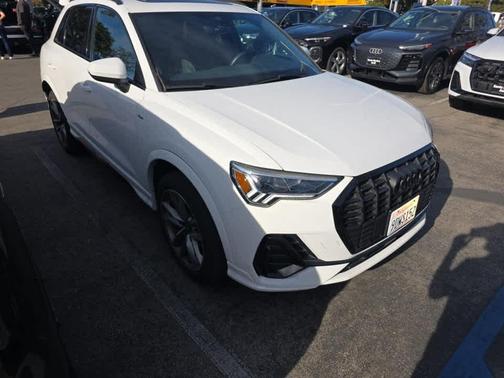 2023 Audi Q3 Premium 45 TFSI S line quattro Tiptronic