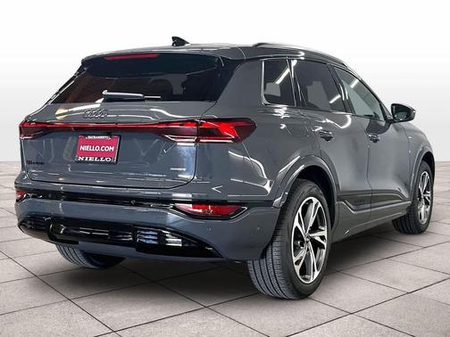 Magnet Gray 2027 Audi Q6 e-tron Premium Plus