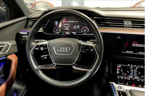 2021 Audi e-tron Prestige
