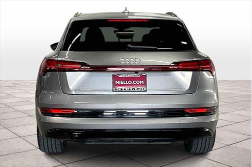 2021 Audi e-tron Prestige