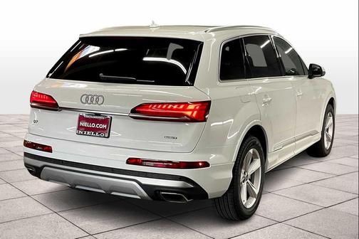 2025 Audi Q7 55 Premium