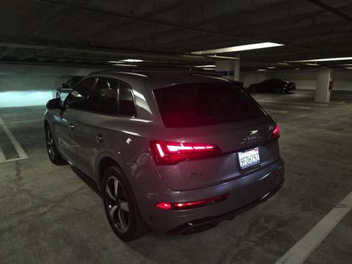 Chronos Gray Metallic 2023 Audi Q5 45 S line Premium Plus