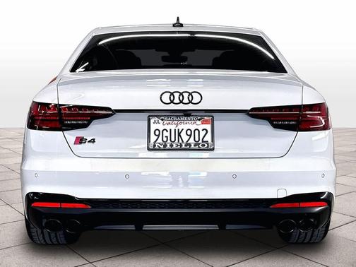 Glacier White Metallic 2023 Audi S4 Premium Plus TFSI quattro Tiptronic