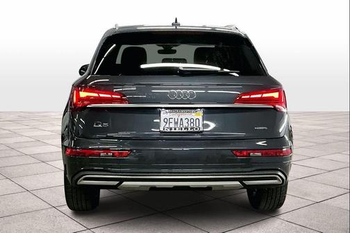 2023 Audi Q5 40 Premium