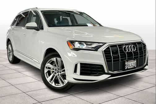 2022 Audi Q7 55 Premium Plus