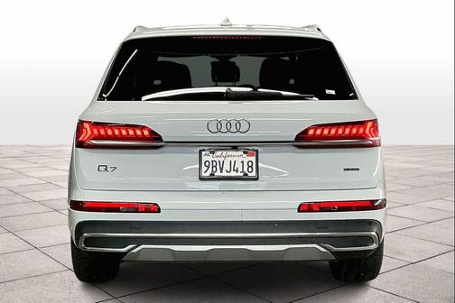 2022 Audi Q7 55 Premium Plus