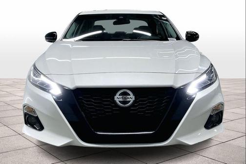 2022 Nissan Altima SR FWD