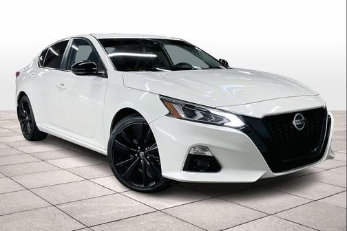 2022 Nissan Altima SR FWD