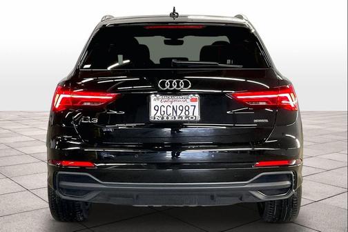 2023 Audi Q3 Premium 45 TFSI S line quattro Tiptronic
