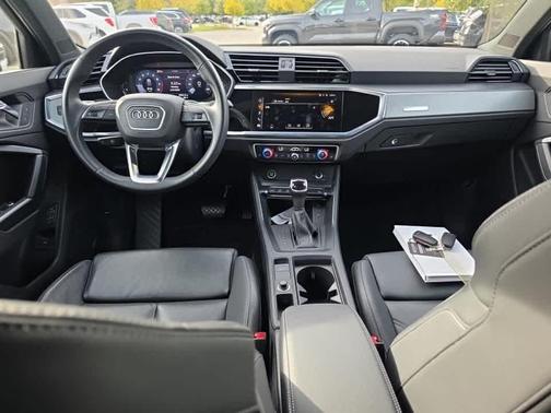 2023 Audi Q3 Premium 45 TFSI S line quattro Tiptronic