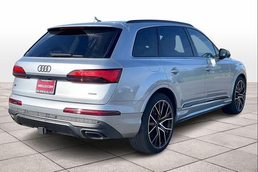 2025 Audi Q7 55 Premium Plus