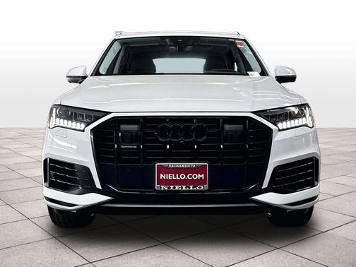 Glacier White Metallic 2023 Audi Q7 55 Prestige