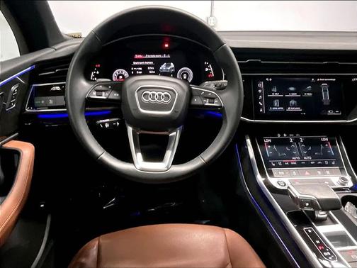 Waitomo Blue Metallic 2023 Audi Q7 55 Premium Plus