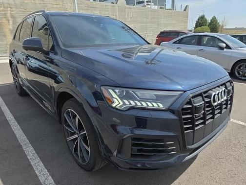 Waitomo Blue Metallic 2023 Audi Q7 55 Premium Plus