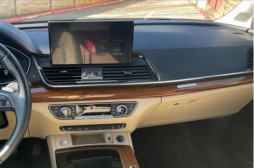 2022 Audi Q5 45 S line Premium Plus