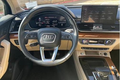 2022 Audi Q5 45 S line Premium Plus