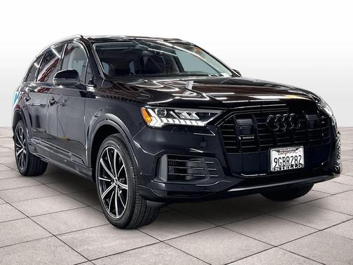 Mythos Black Metallic 2023 Audi Q7 55 Premium Plus