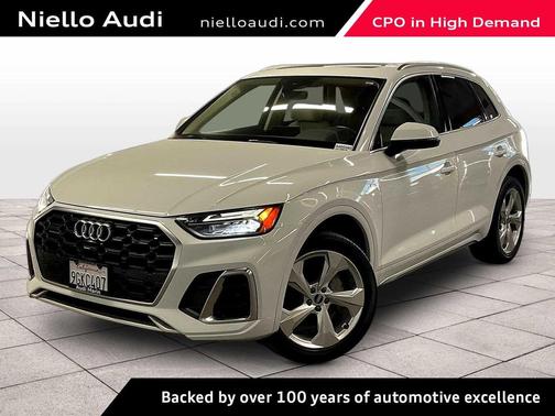 Glacier White Metallic 2023 Audi Q5 45 S line Premium Plus