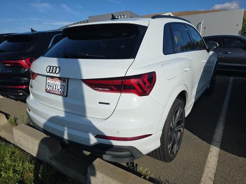 Glacier White Metallic 2023 Audi Q3 45 S line Premium Plus