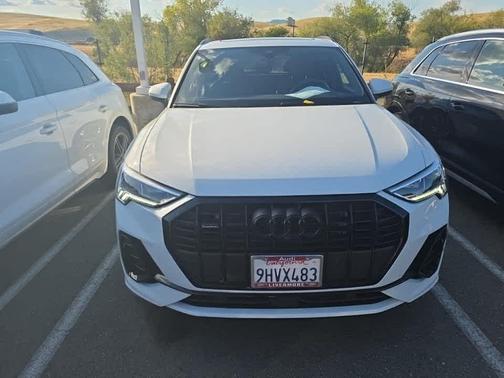 Glacier White Metallic 2023 Audi Q3 45 S line Premium Plus