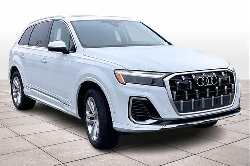 2026 Audi Q7 45 Premium Plus