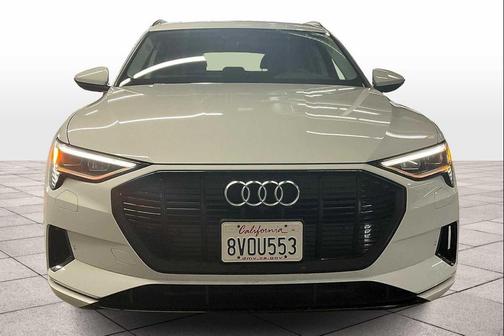 2021 Audi e-tron Premium Plus
