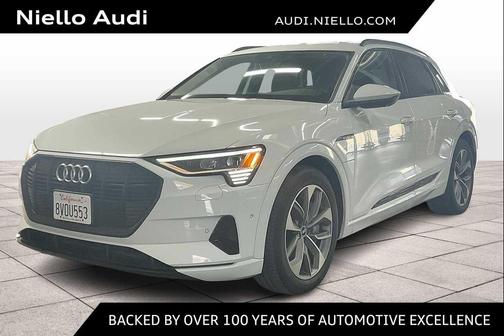 2021 Audi e-tron Premium Plus